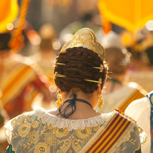 ¿Traje de fallera o traje de huertana? ¡Alquila y disfruta de las fallas!